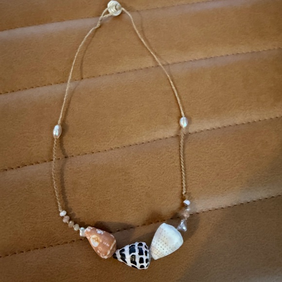Hawaii Shell necklace - Picture 5 of 8